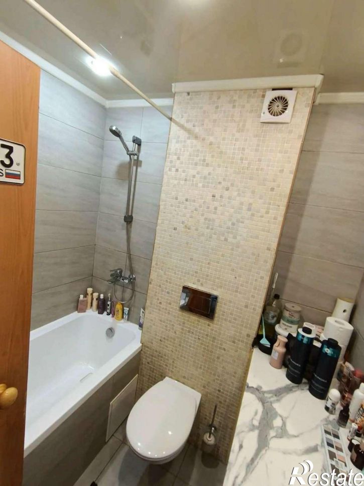 2-комн квартира Евгения Золотухина улица, 36