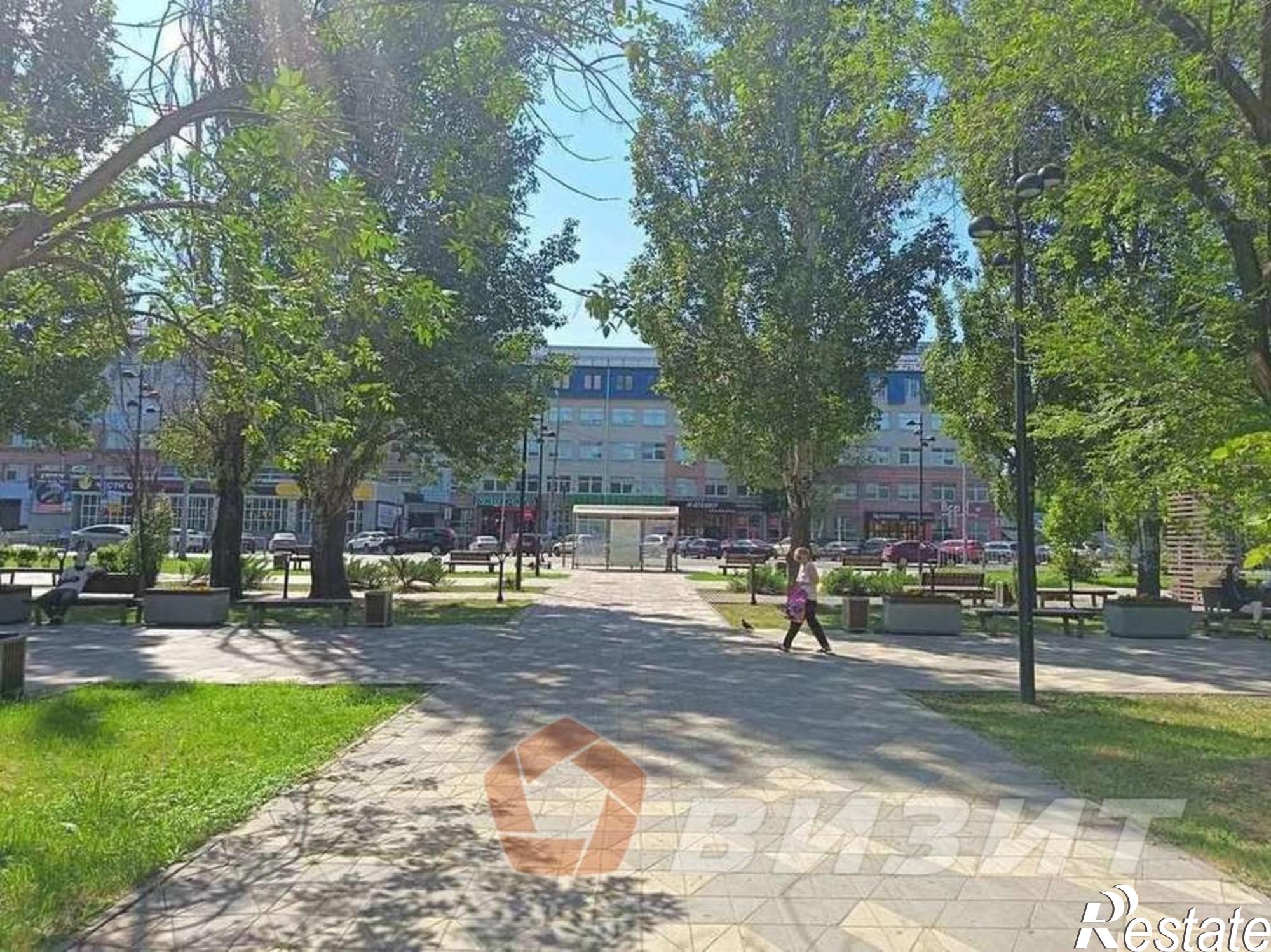 Сдать торговое помещение за 97 000 рублей на Авроры улица, 121