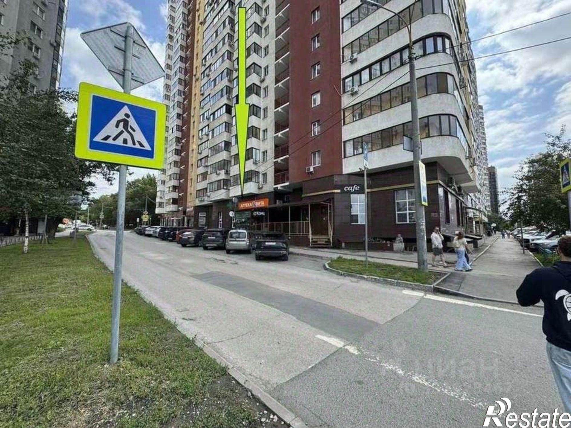 Сдать торговое помещение за 130 000 рублей на ул Революционная, 4