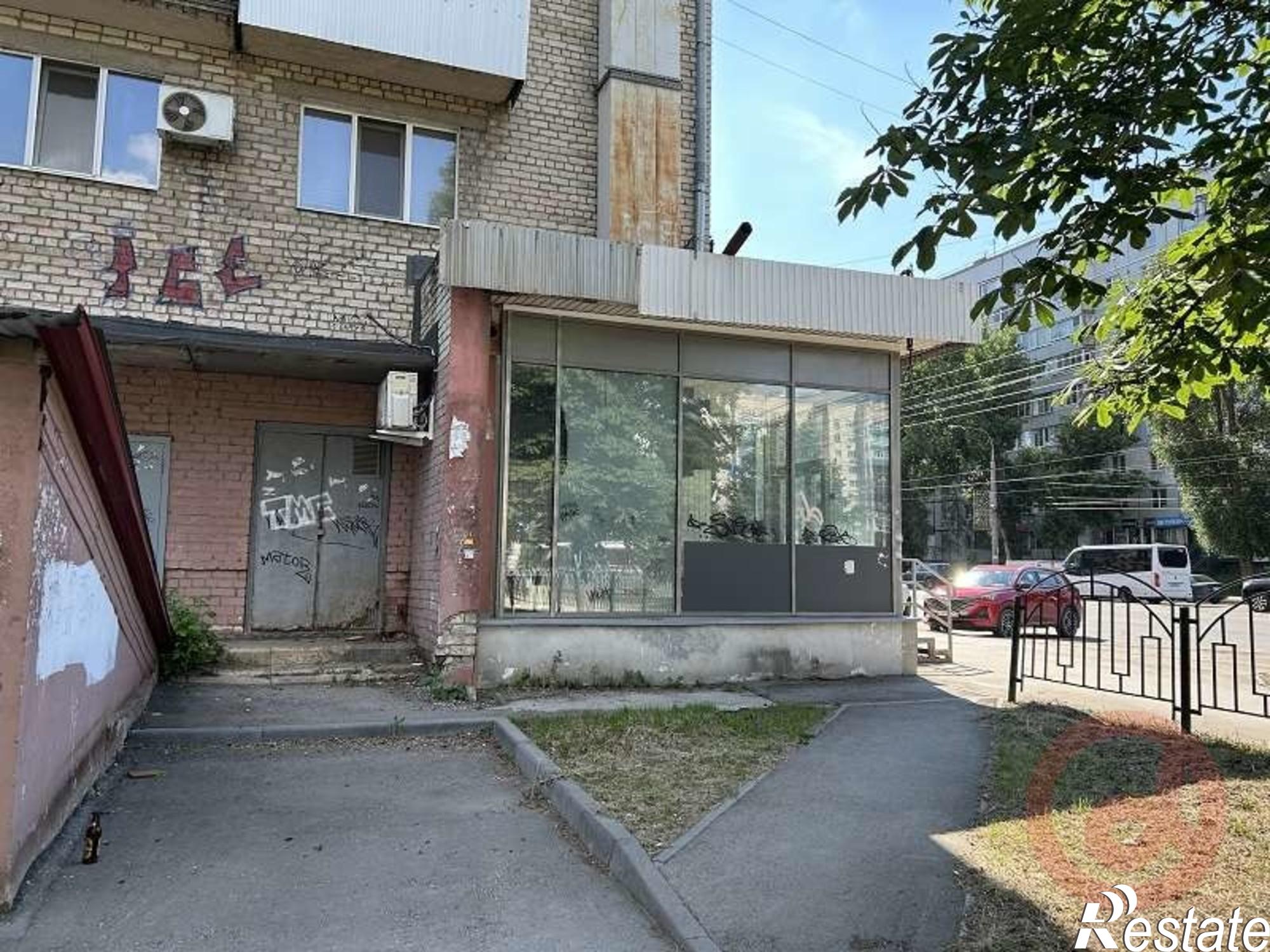 Сдать торговое помещение за 30 000 рублей на Победы улица, 131