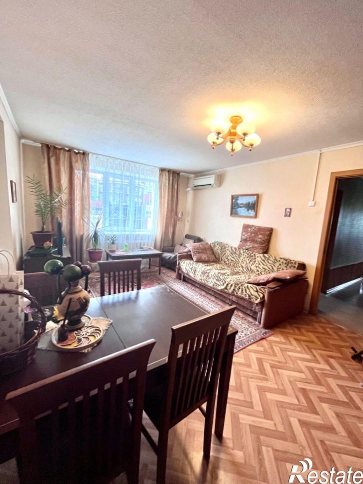 3-комн квартира Авроры улица, 92