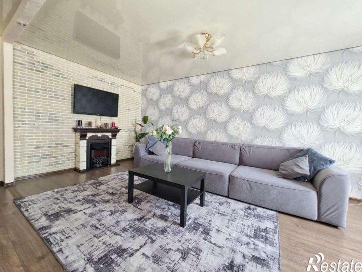 3-комн квартира Ивана Финютина бульвар, 12