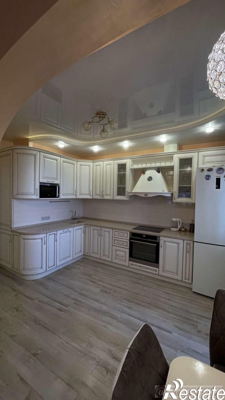 3-комн квартира Осетинская улица, 8