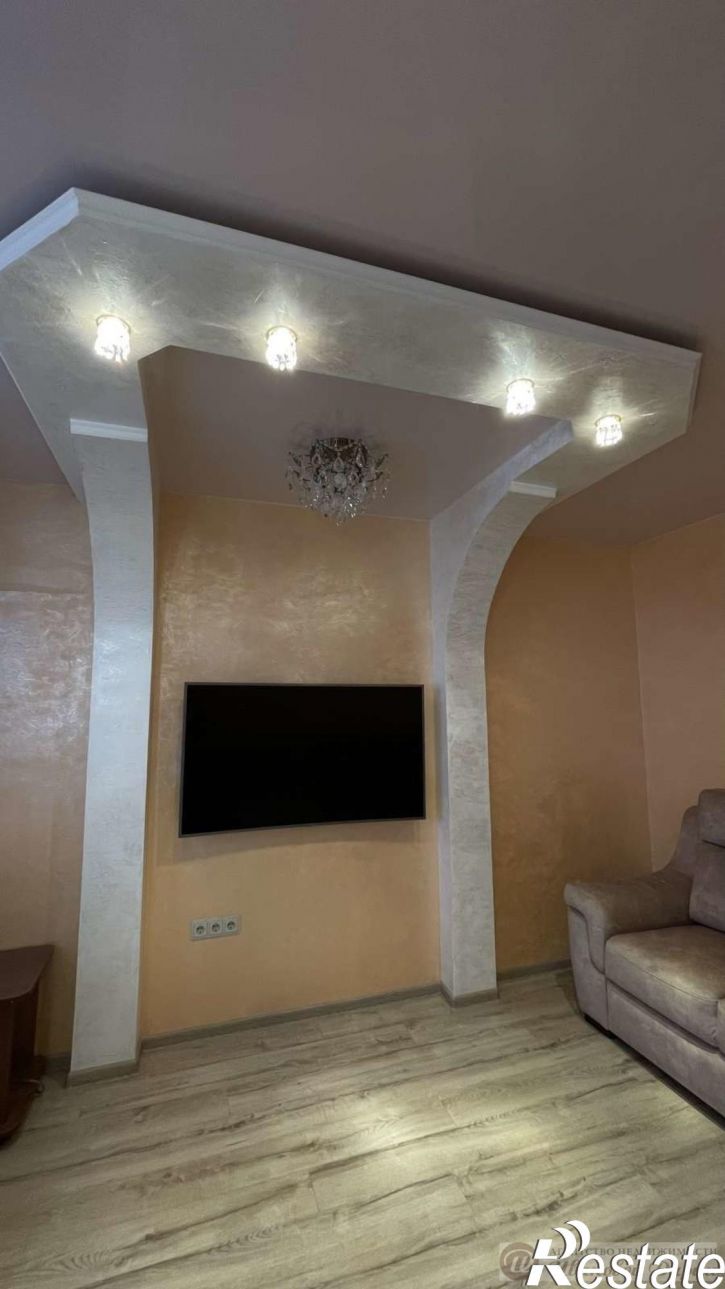 3-комн квартира Осетинская улица, 8