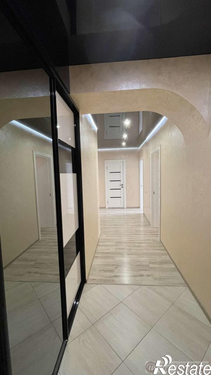 3-комн квартира Осетинская улица, 8