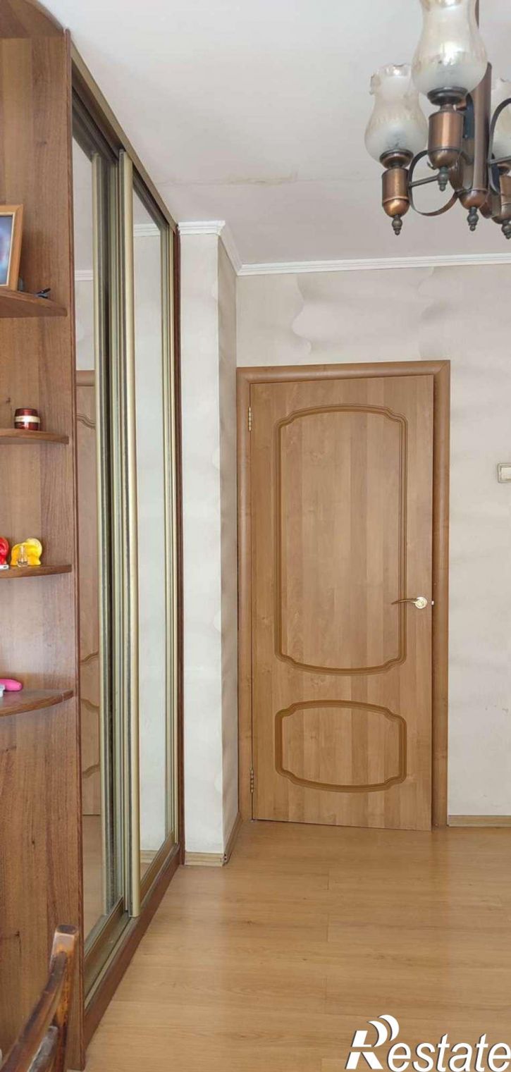 3-комн квартира Осипенко улица, 8
