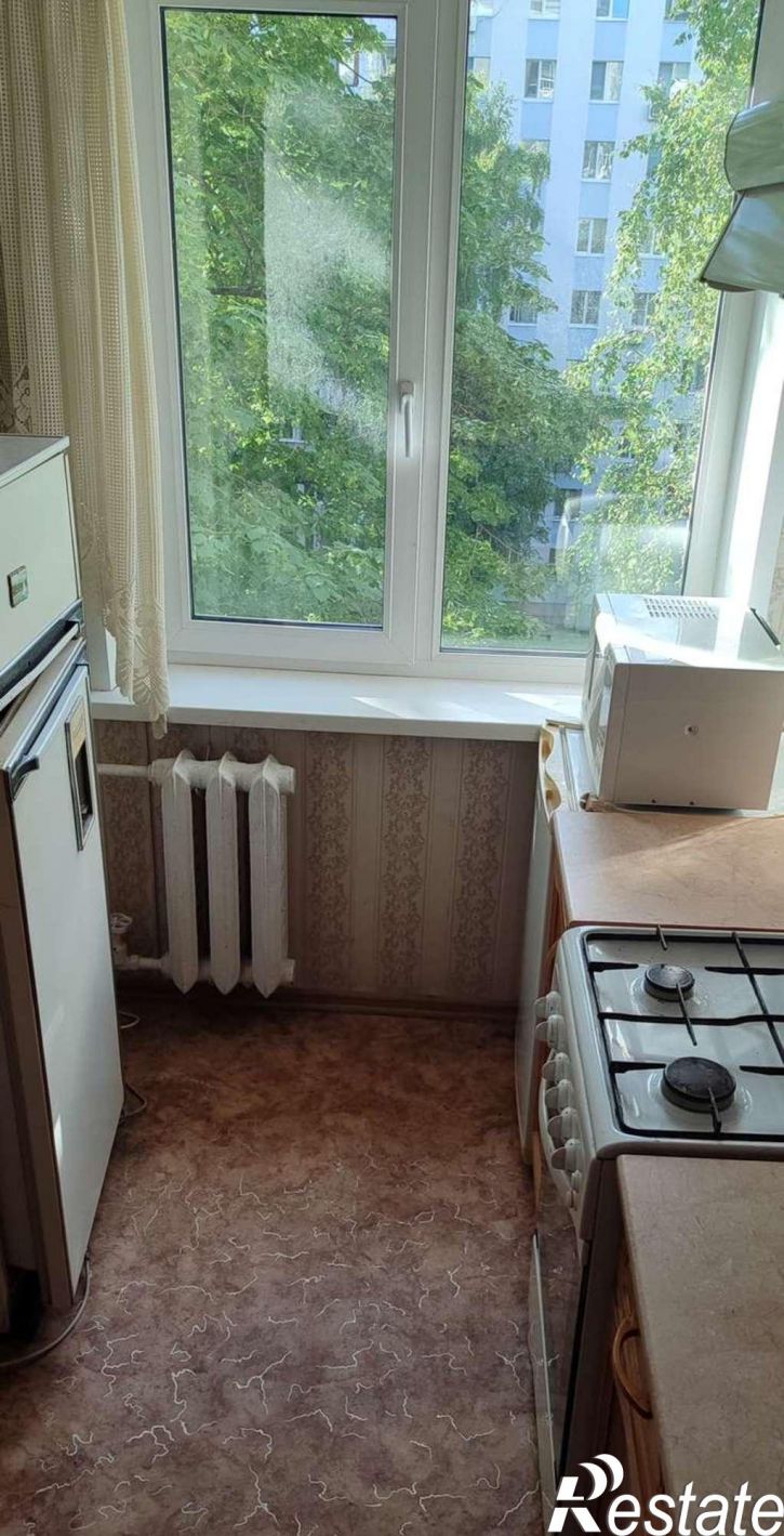 3-комн квартира Осипенко улица, 8