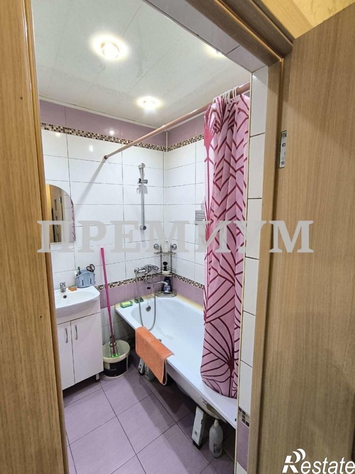 1-комн квартира Виталия Жалнина улица, 19