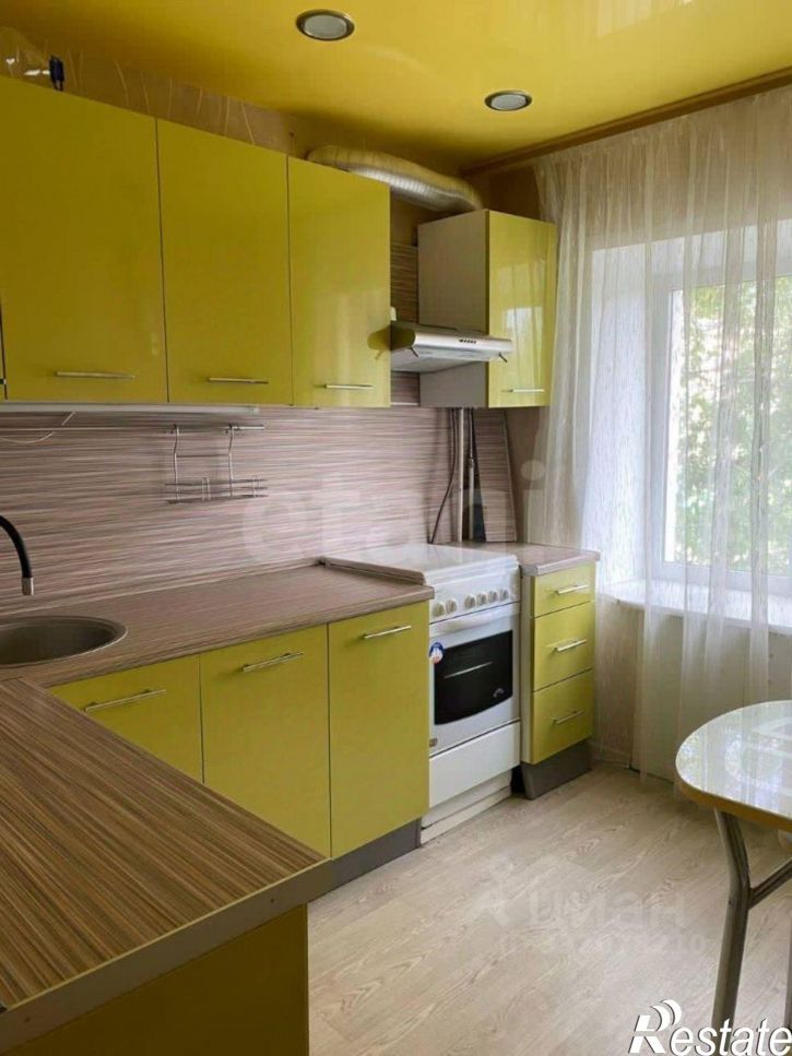 2-комн квартира 1-й кв-л, 3,  д. 3