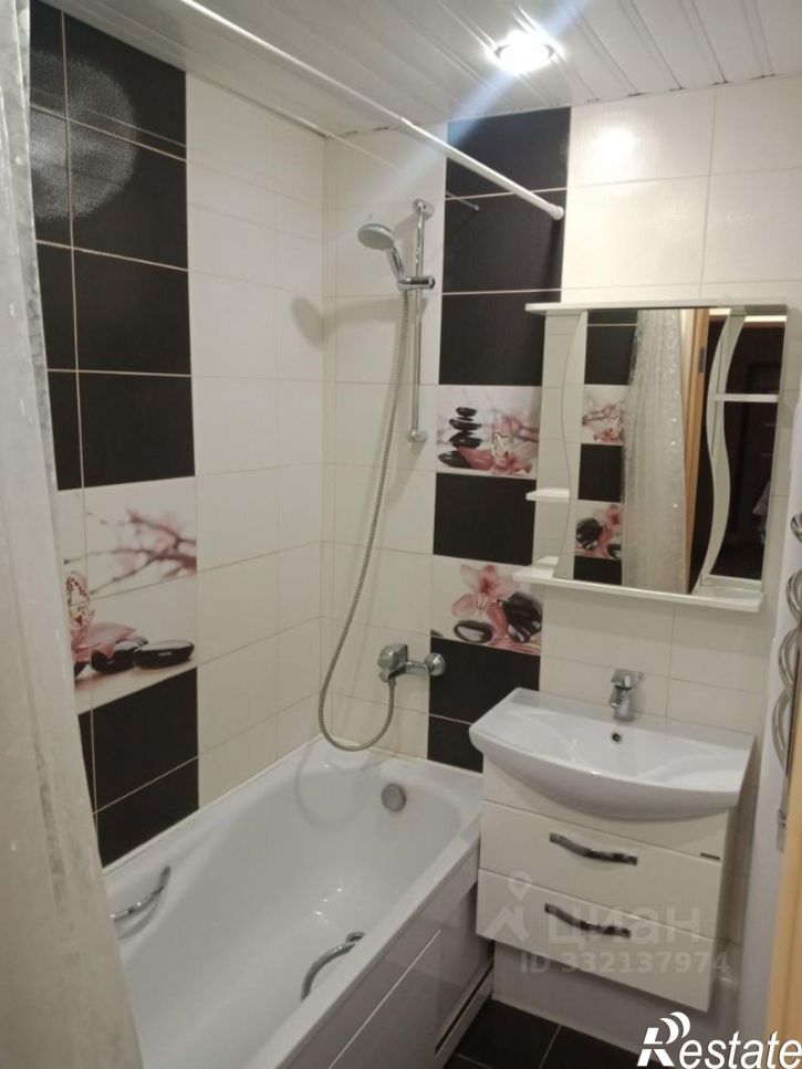 3-комн квартира 1-й кв-л, 38,  д. 38