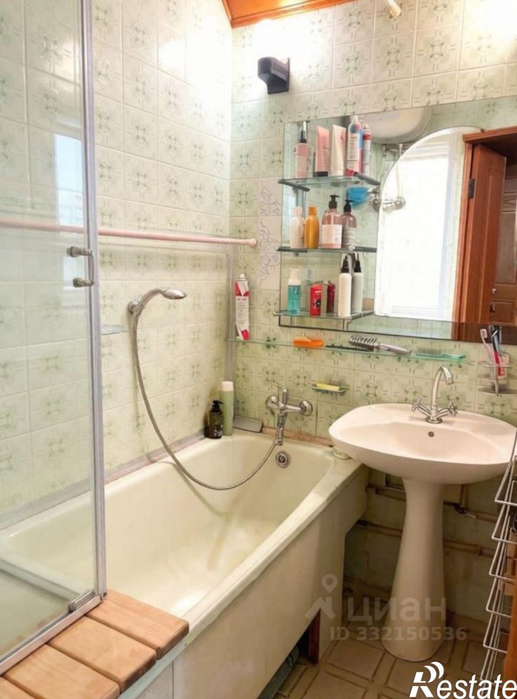 3-комн квартира ул Клиническая, 14,  д. 14