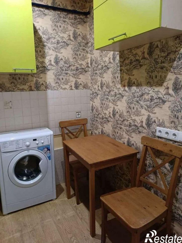 2-комн квартира Тихий переулок, 4
