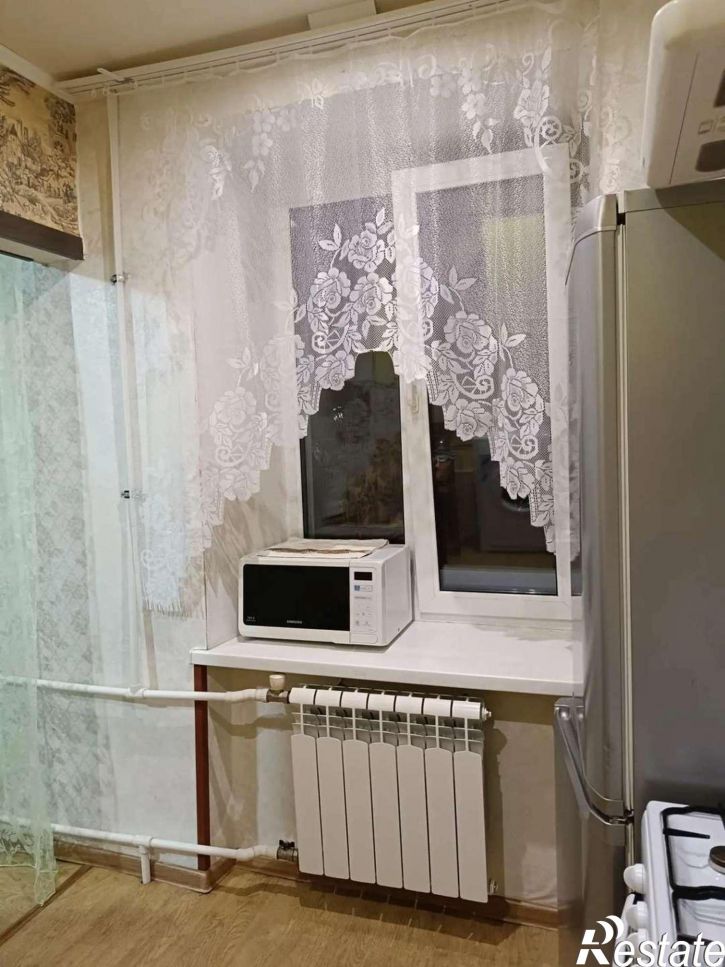 2-комн квартира Тихий переулок, 4