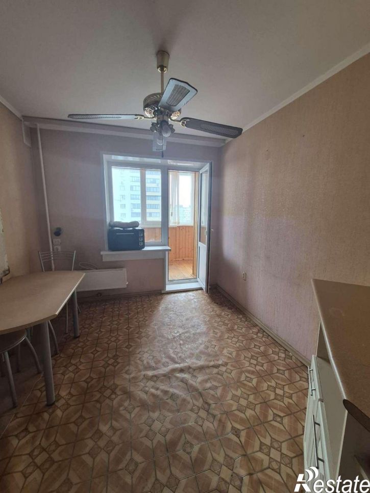 4-комн квартира Молодежная улица, 8