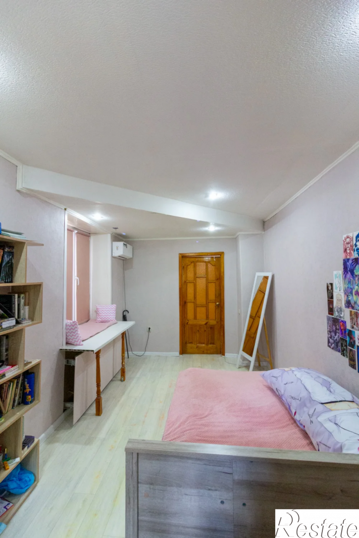3-комн квартира Победы улица, 104А