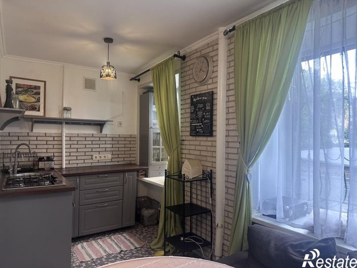 3-комн квартира Молодогвардейская улица, 221