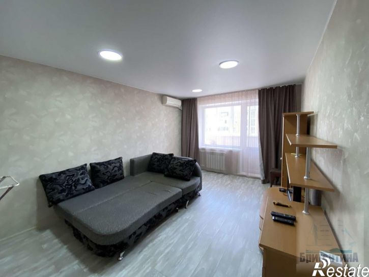 2-комн квартира Урицкого улица, 30