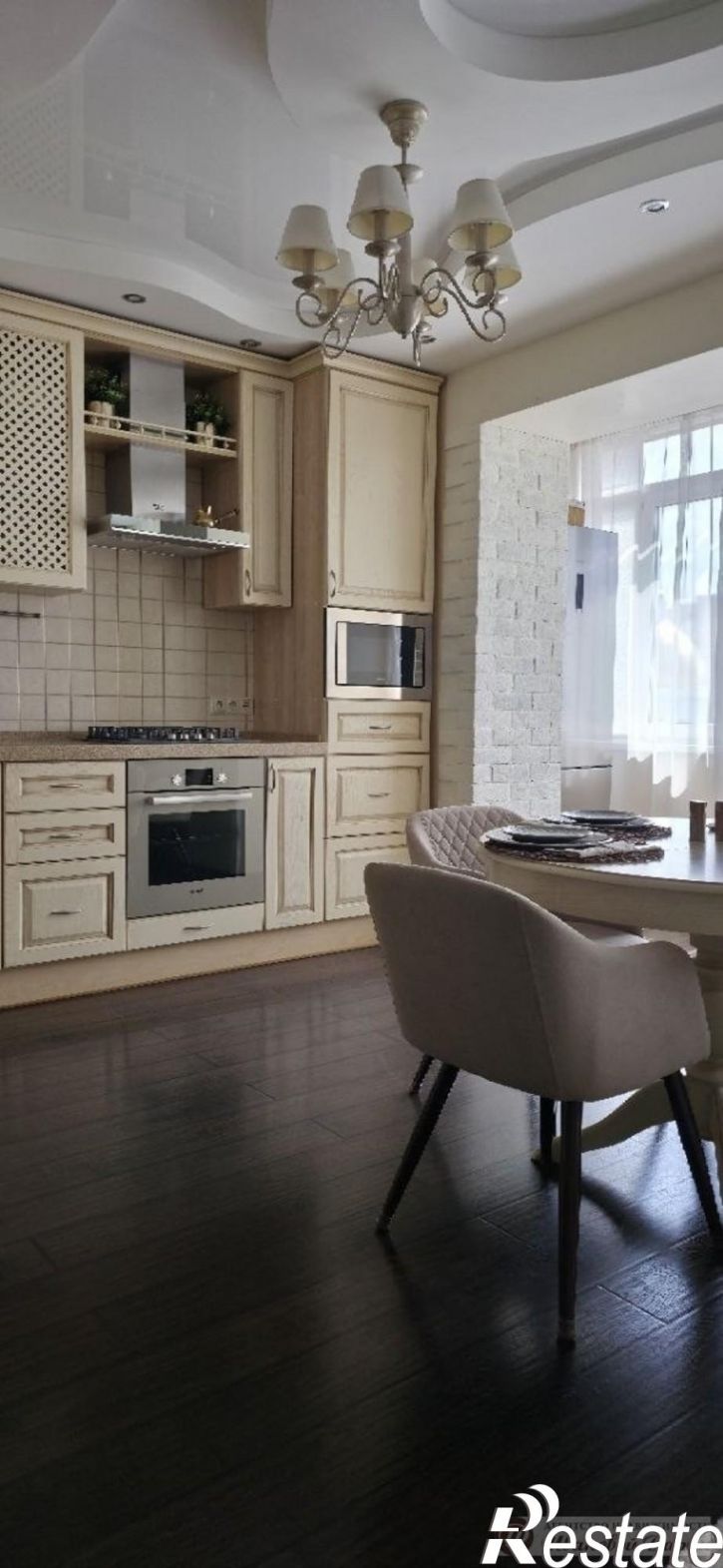 3-комн квартира Кирова проспект, 435