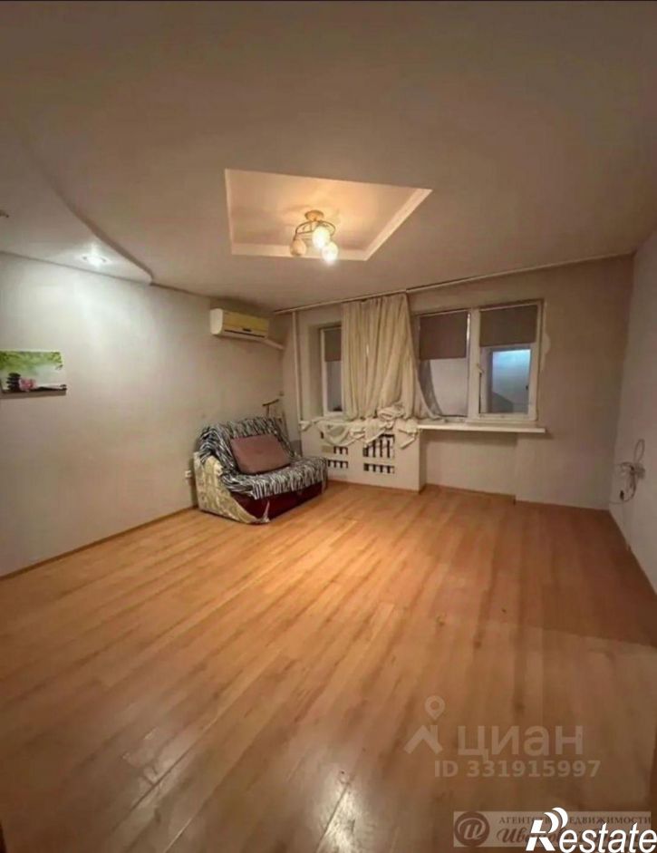 2-комн квартира ул Авроры, 122,  д. 122