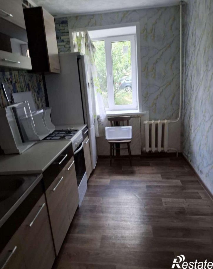 4-комн квартира Батайская улица, 9