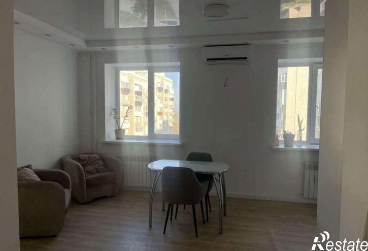 3-комн квартира Николаевский проспект, 36
