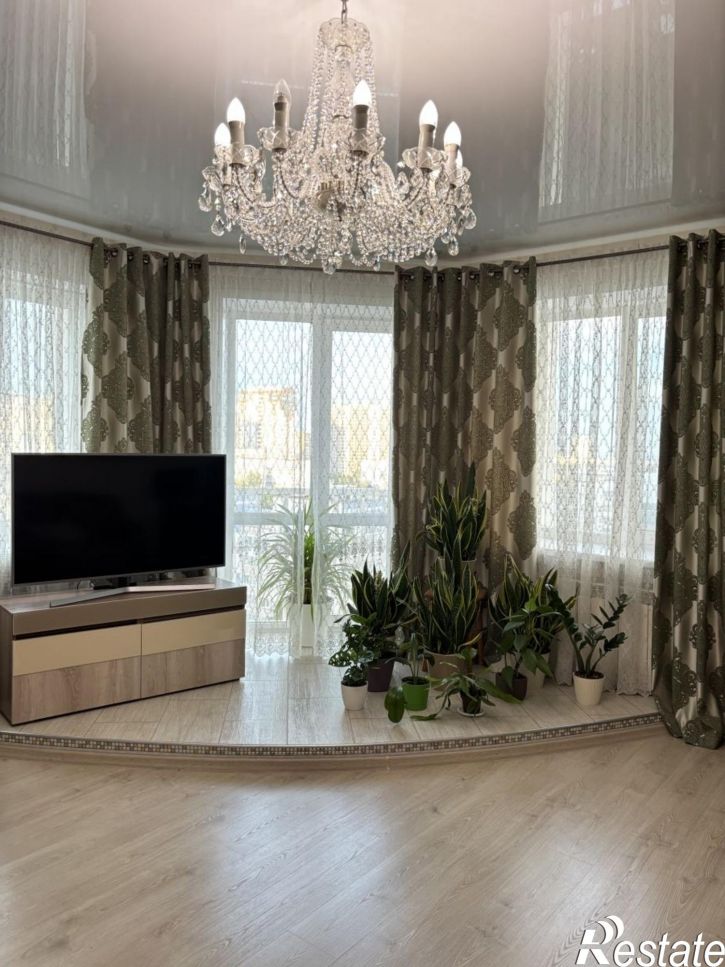 2-комн квартира Гастелло улица, 46