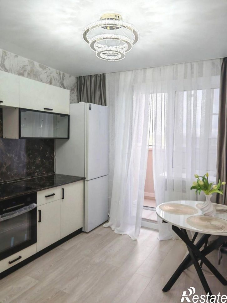 2-комн квартира Василия Татищева улица, 3