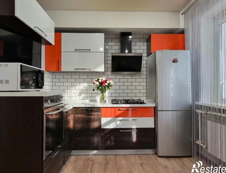 3-комн квартира Московское шоссе 16-й километр, 260
