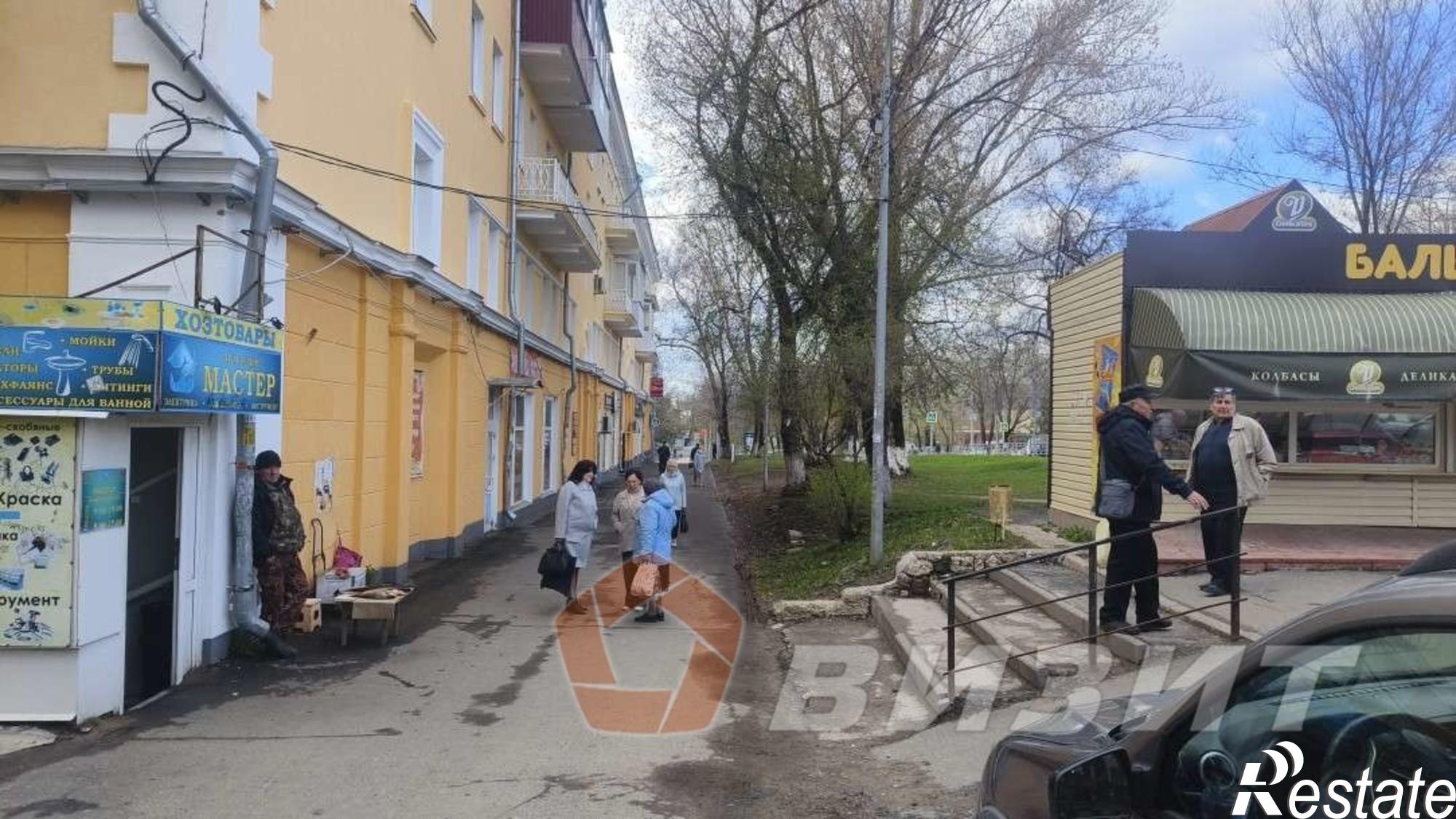Купить торговое помещение за 30 000 000 рублей на Сергея Лазо улица, 15