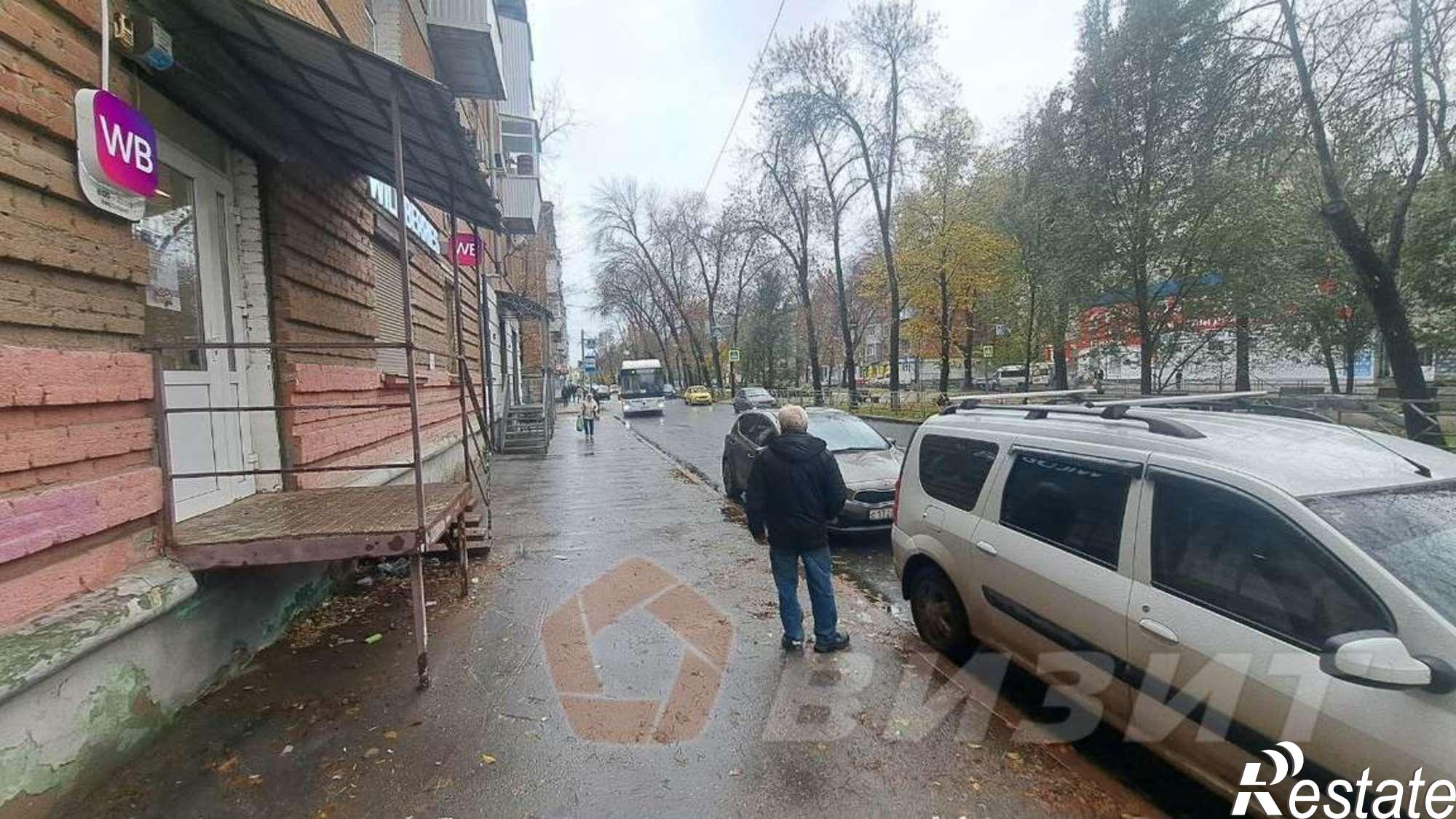 Купить торговое помещение за 9 500 000 рублей на Металлургов проспект, 87
