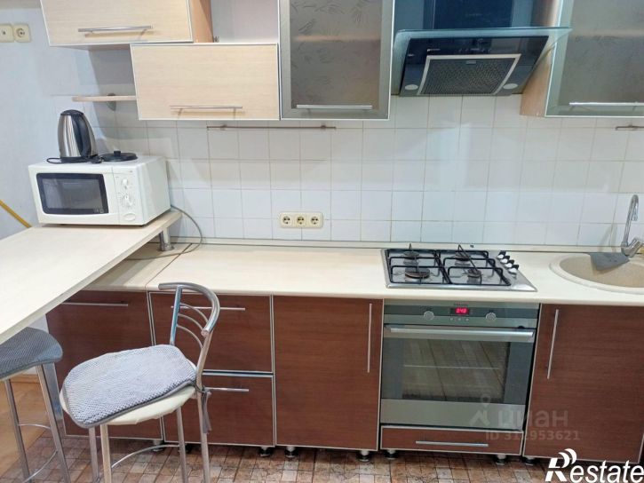 2-комн квартира ул Революционная, 77,  д. 77