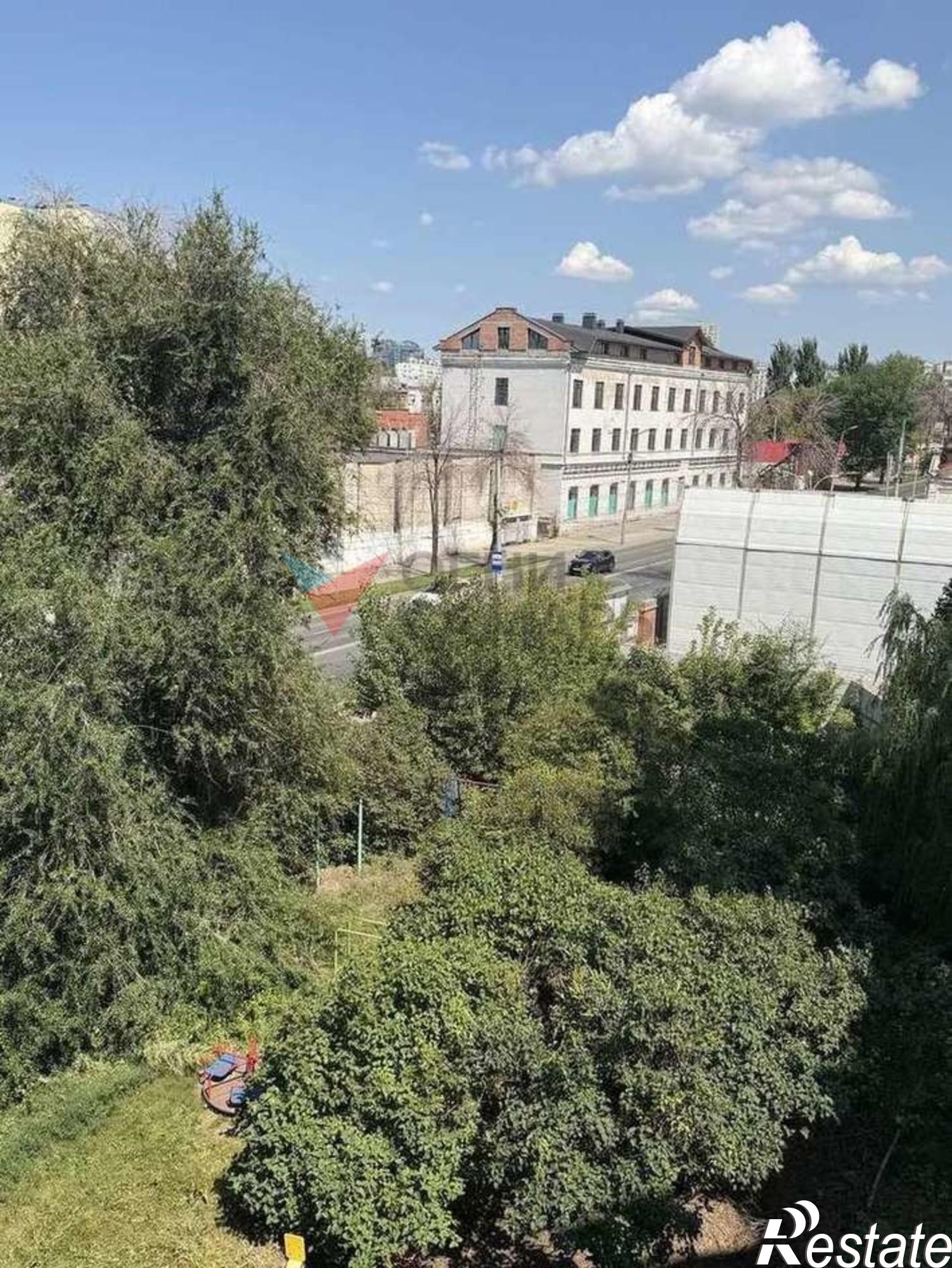 Купить квартиру за 10 400 000 рублей на Никитинская пл, 5/28