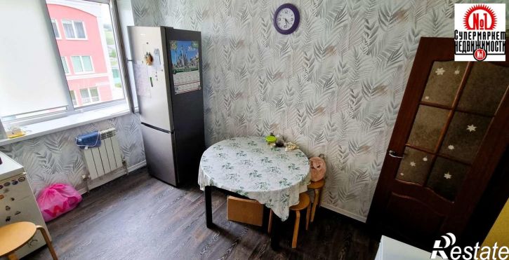 3-комн квартира Виталия Жалнина улица, 22
