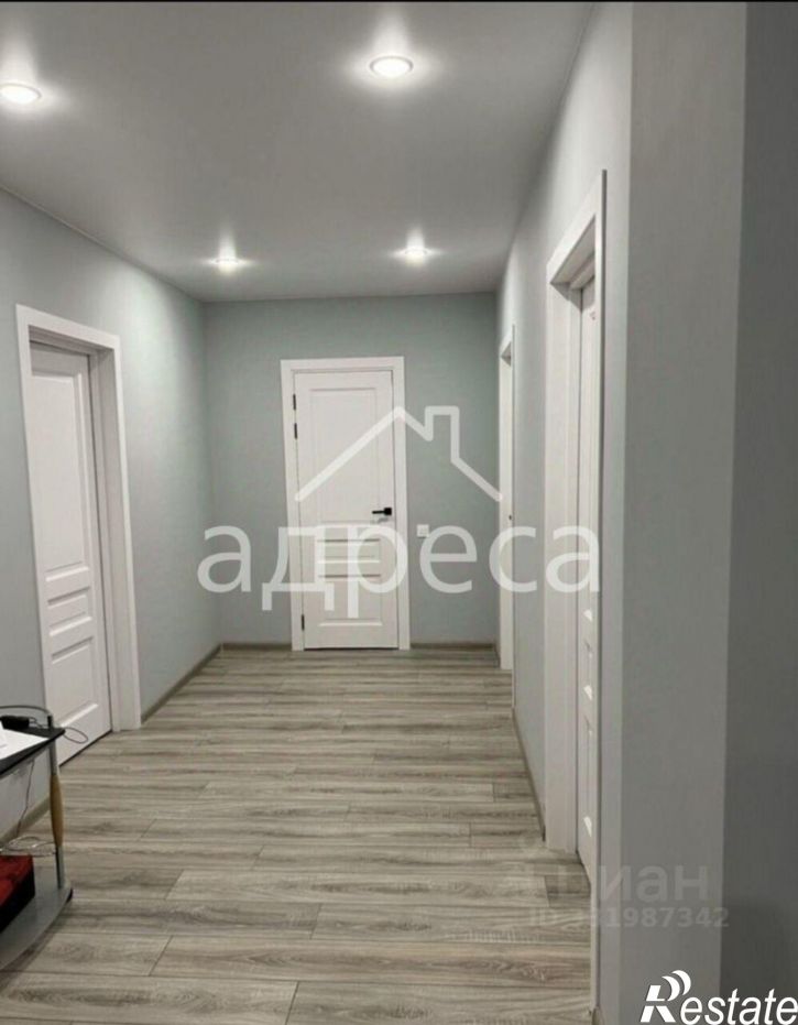 3-комн квартира ул Братьев Коростелевых, 81,  д. 81