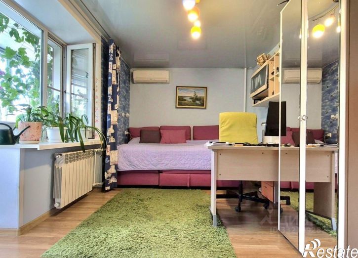 3-комн квартира ул Молодогвардейская, 240,  д. 240