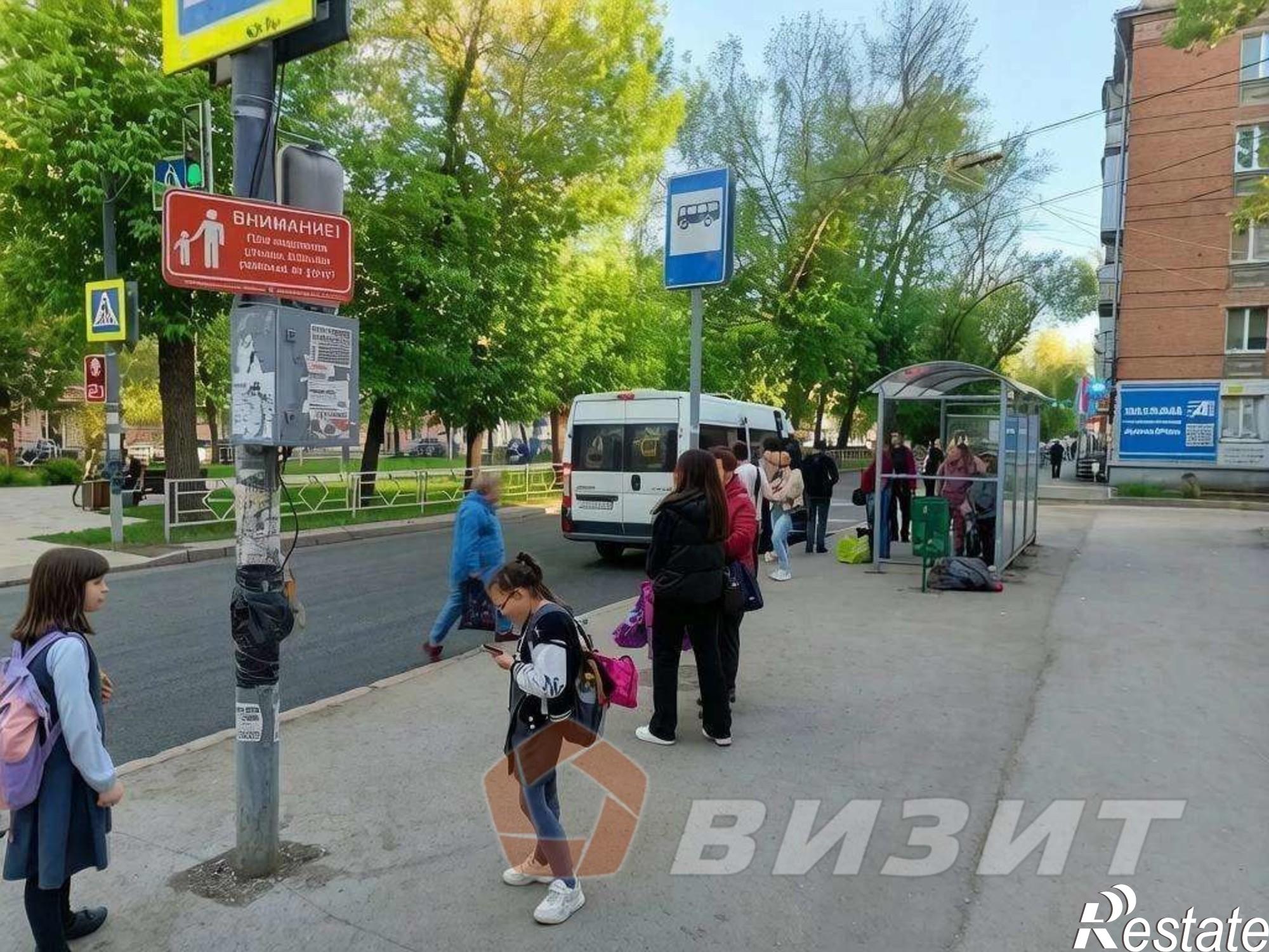 Купить торговое помещение за 9 500 000 рублей на Металлургов проспект, 87