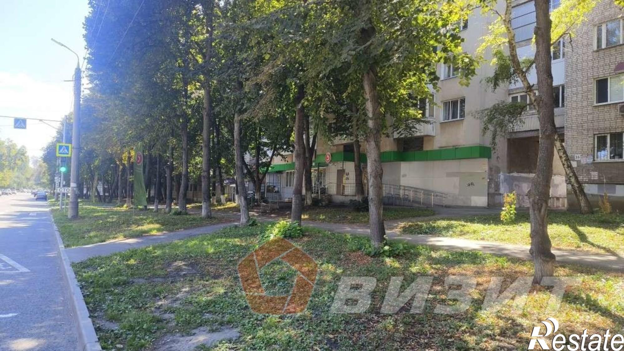 Сдать торговое помещение за 30 000 рублей на Александра Матросова улица, 15