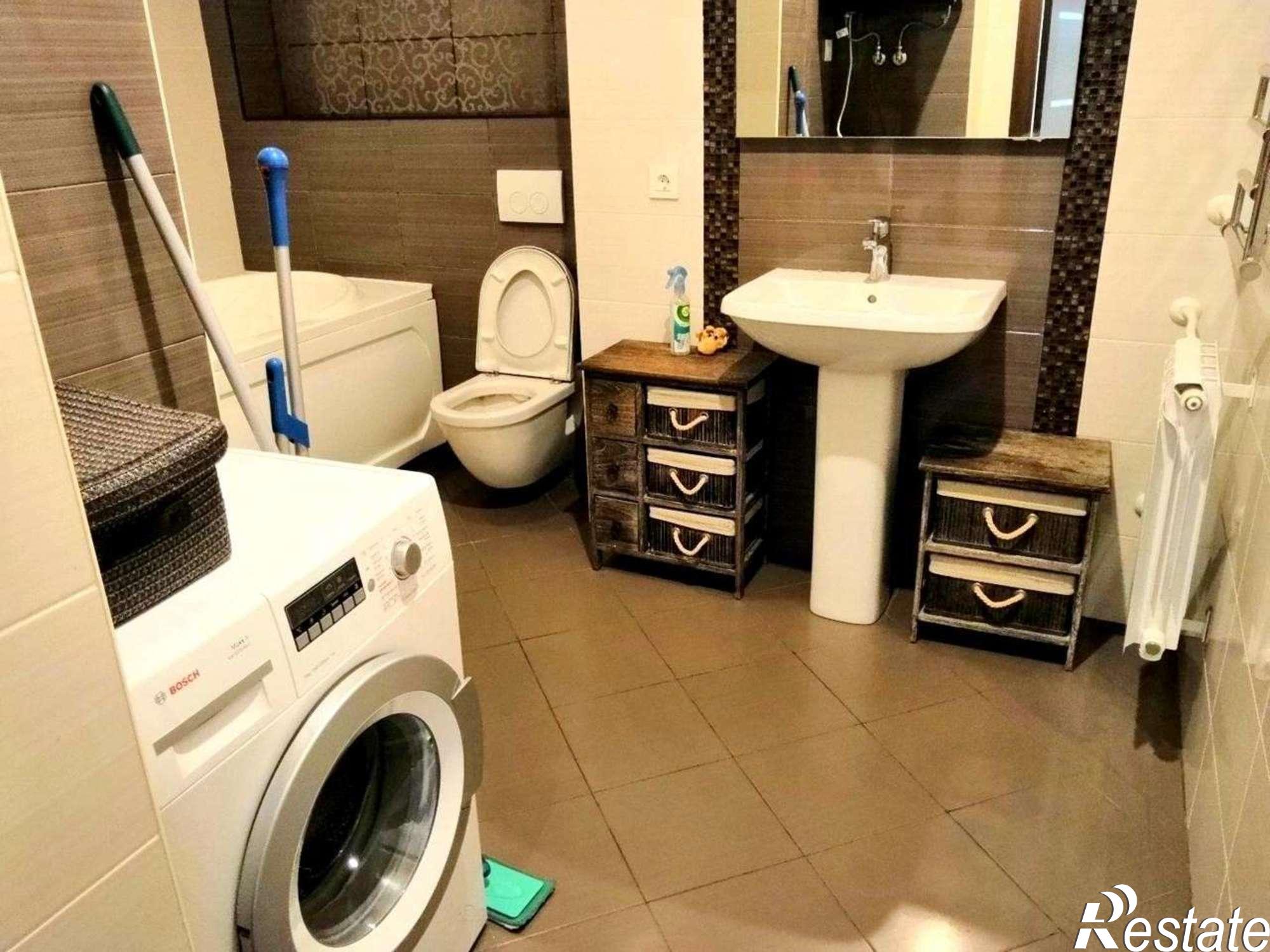 Купить квартиру за 12 200 000 рублей на Льва Толстого улица, 14