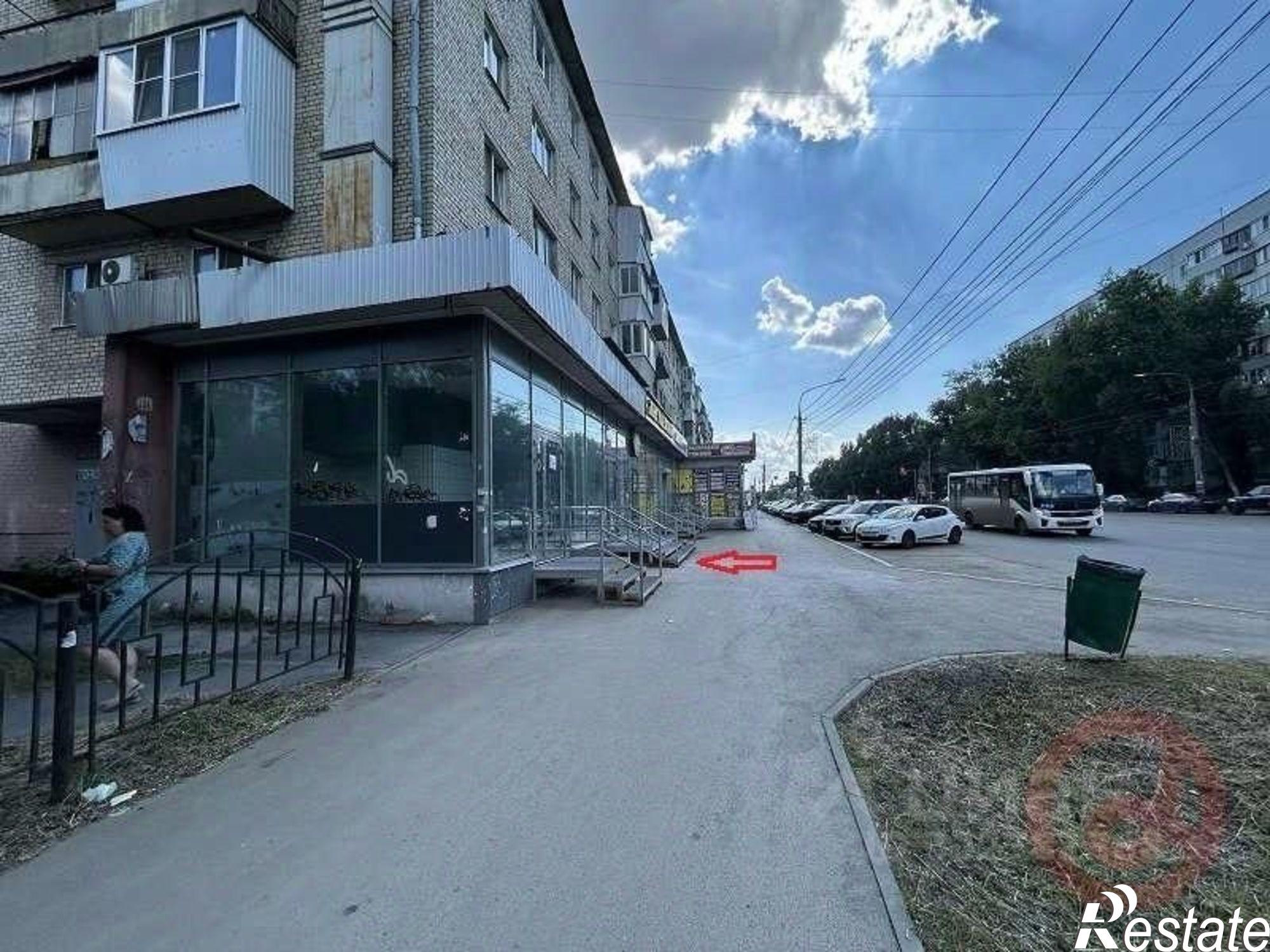 Сдать торговое помещение за 125 004 рублей на ул Металлистов, 13