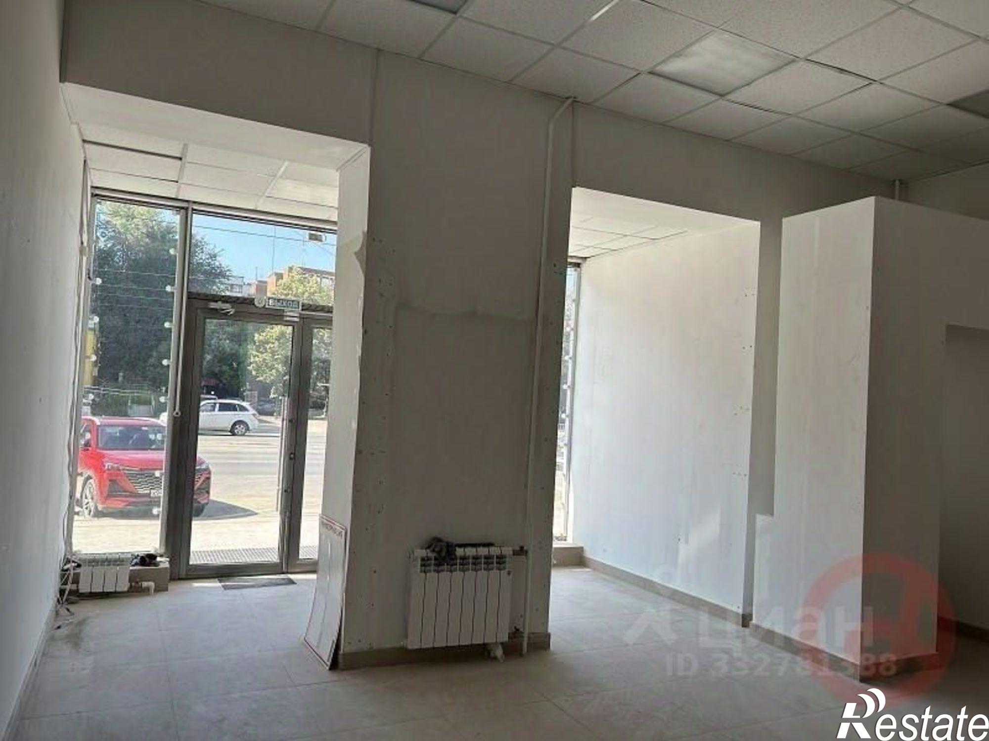 Сдать торговое помещение за 125 004 рублей на ул Металлистов, 13