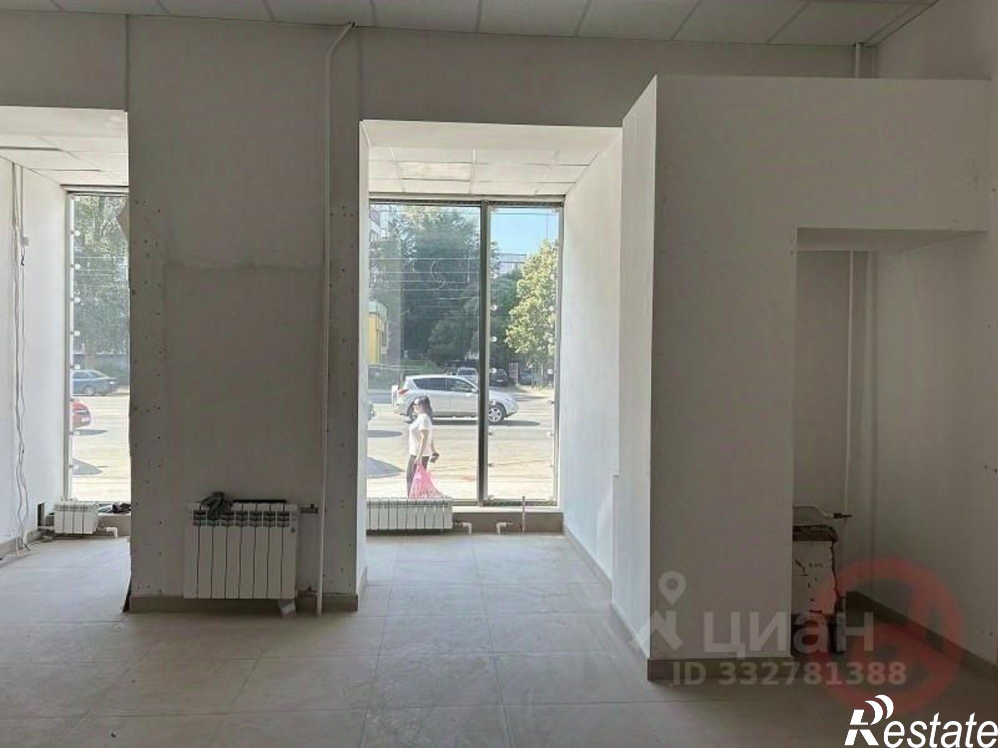 Сдать торговое помещение за 125 004 рублей на ул Металлистов, 13
