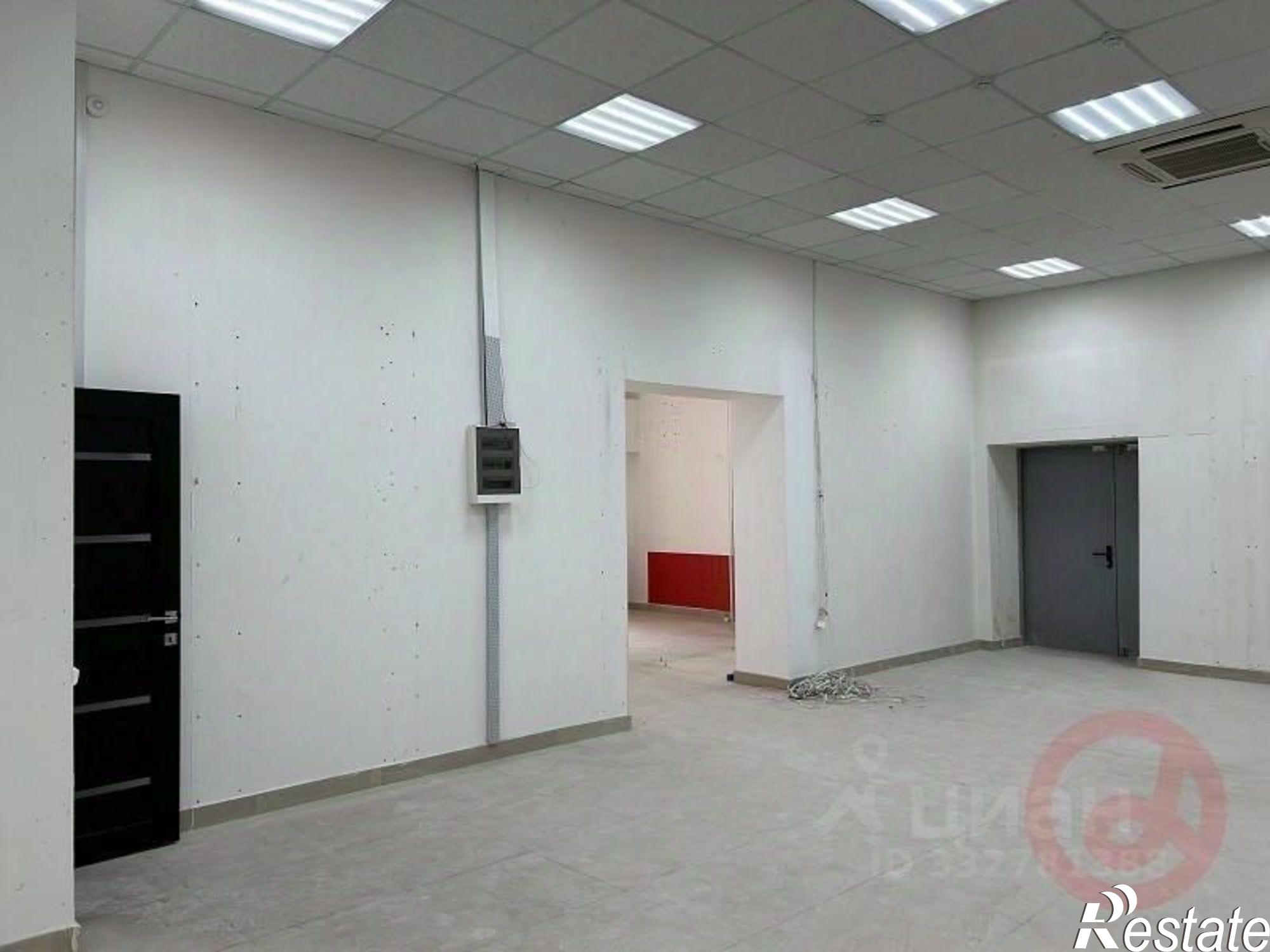 Сдать торговое помещение за 125 004 рублей на ул Металлистов, 13