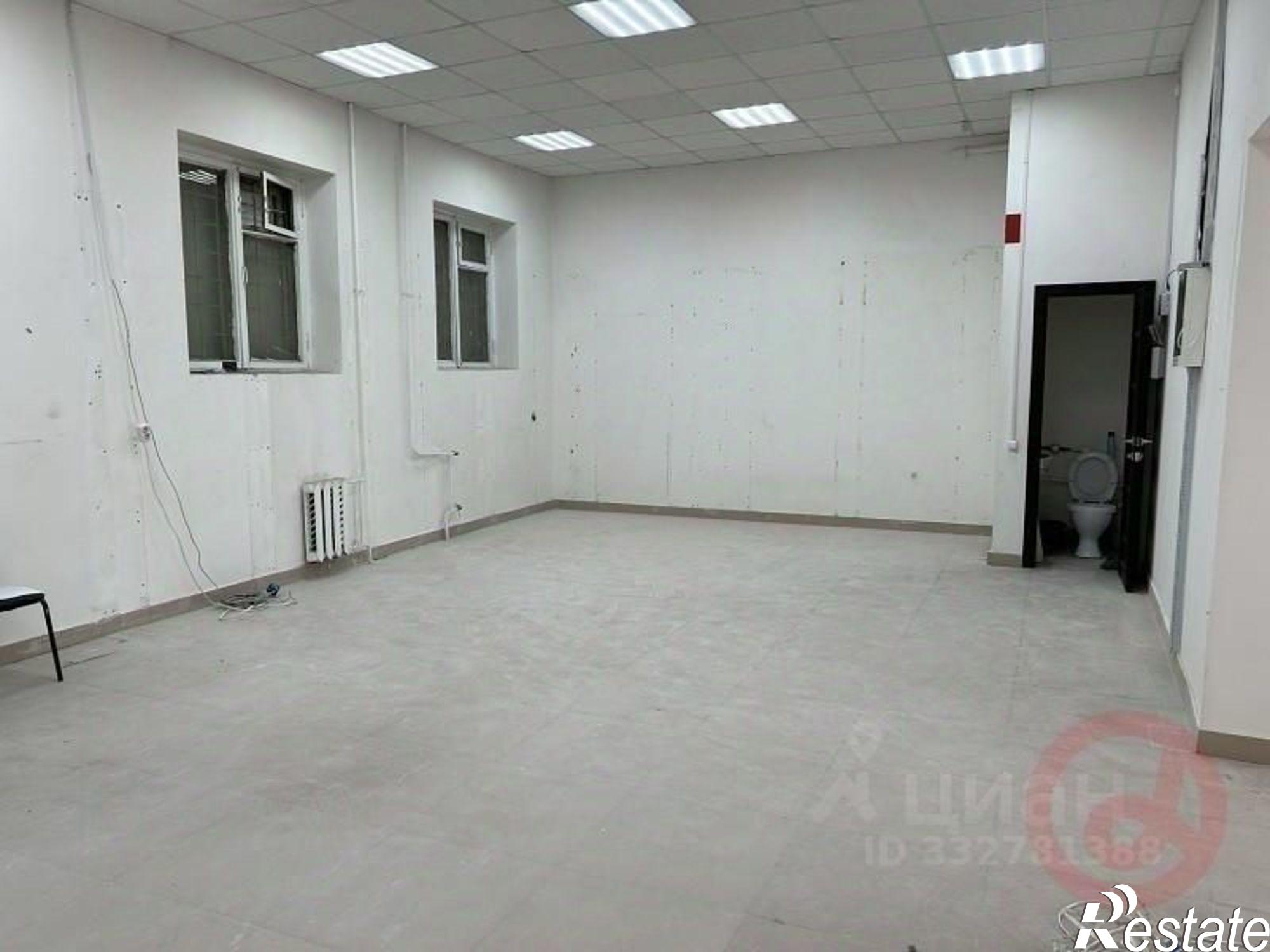 Сдать торговое помещение за 125 004 рублей на ул Металлистов, 13