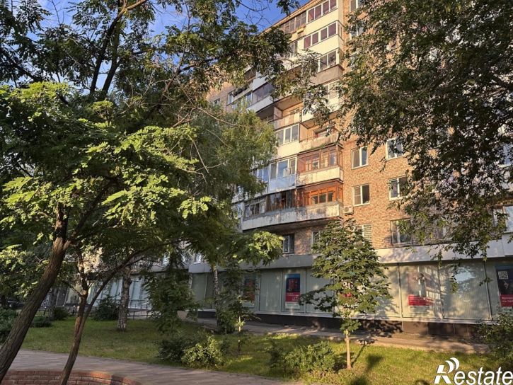 3-комн квартира Молодогвардейская улица, 221