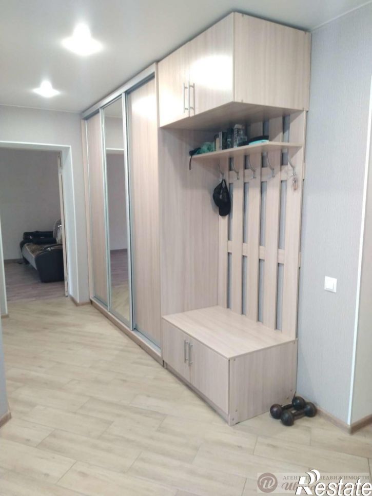 2-комн квартира Строителей улица, 33