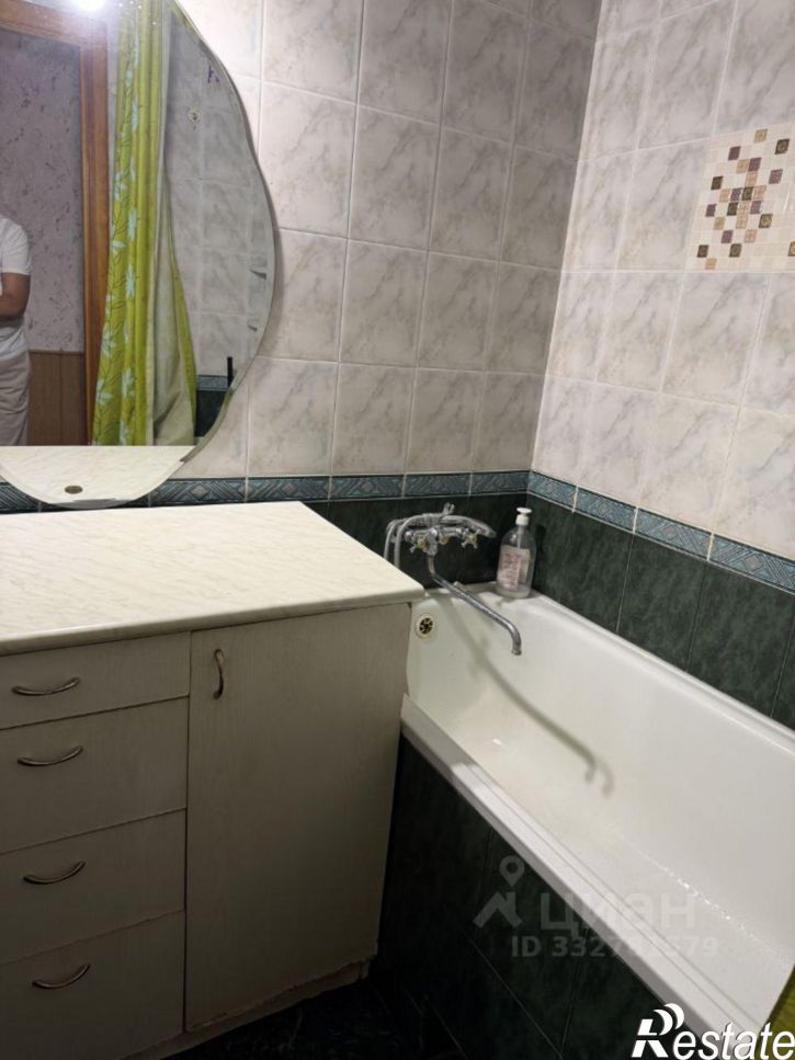 2-комн квартира пер Карякина, 1,  д. 1