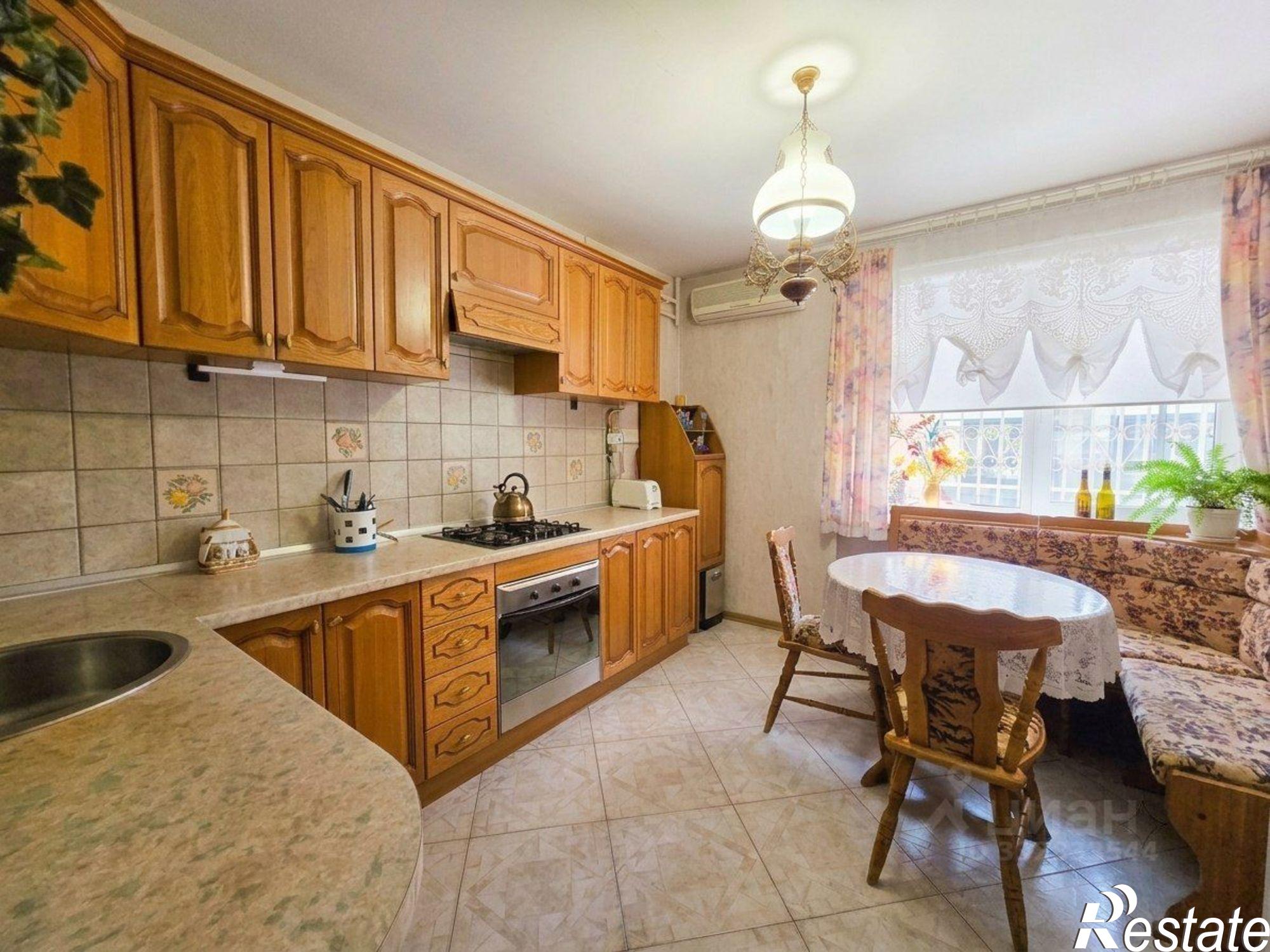 Купить квартиру за 11 990 000 рублей на ул Венцека, 81