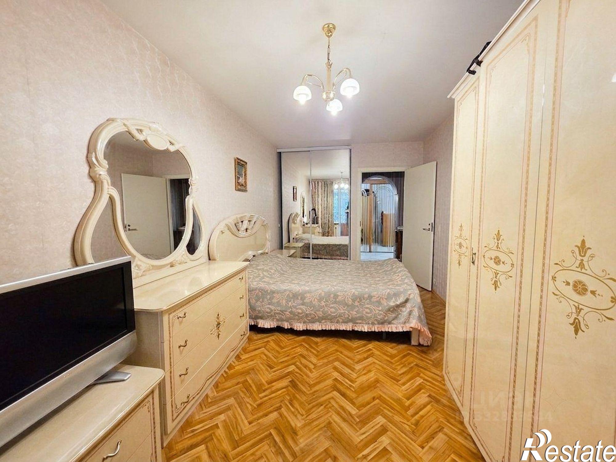 Купить квартиру за 11 990 000 рублей на ул Венцека, 81