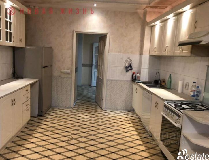 4-комн квартира Арцыбушевская ул, 42