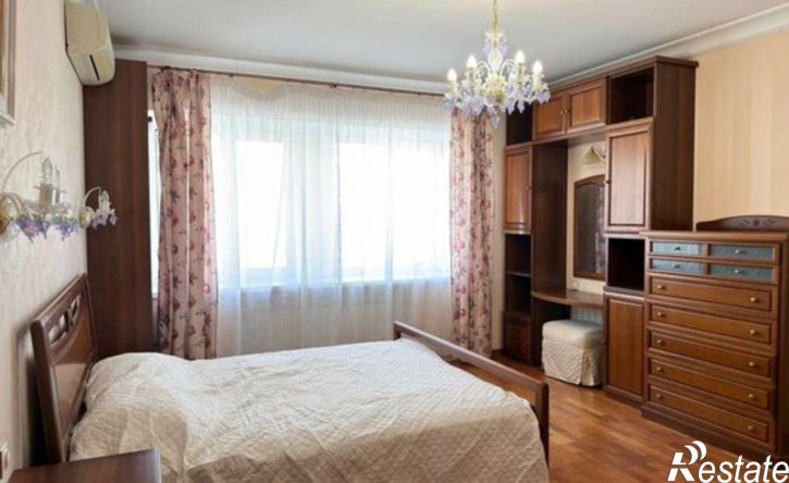 3-комн квартира ул Алексея Толстого, 122,  д. 122
